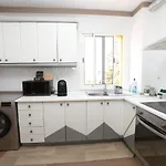 Keur Fina شقة *